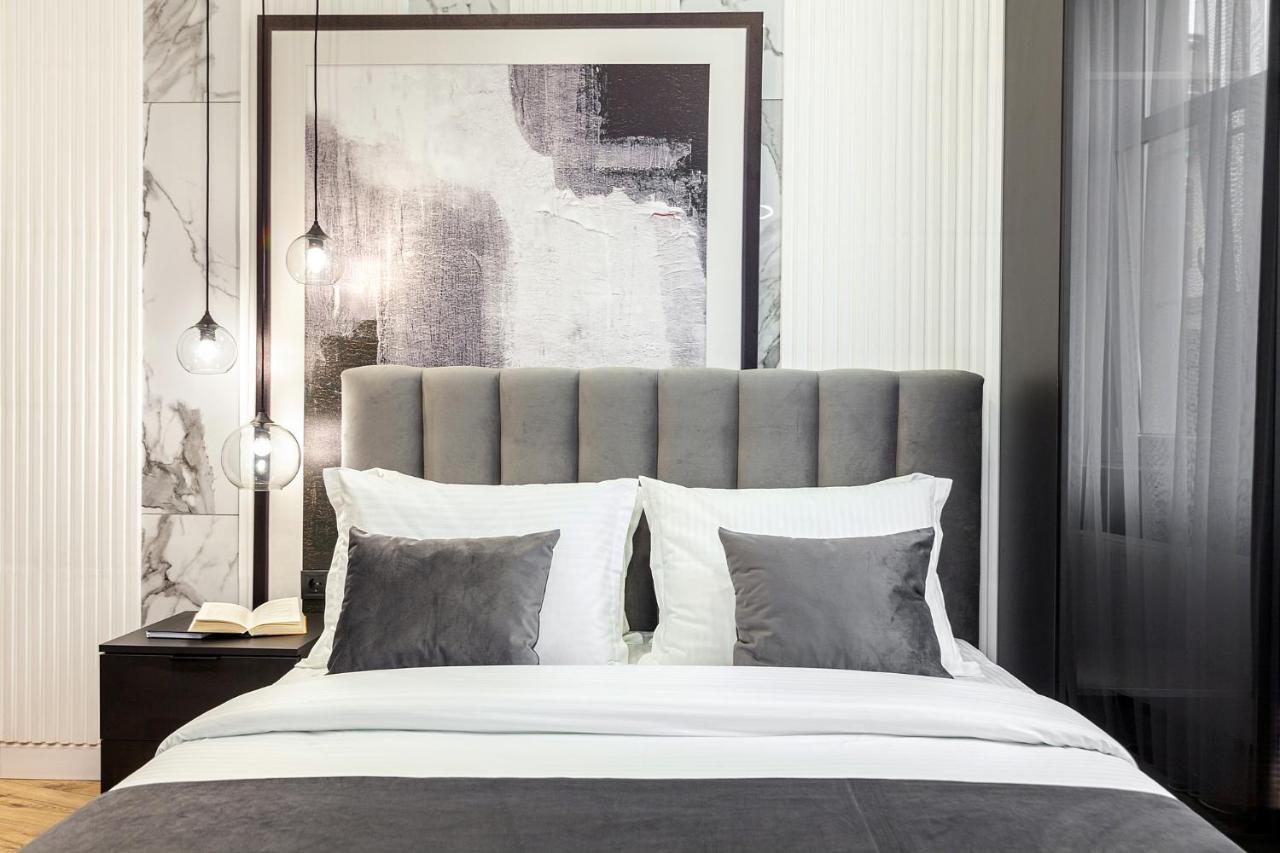 Lovely Apartment On Drahomanova Street Leopoli Esterno foto