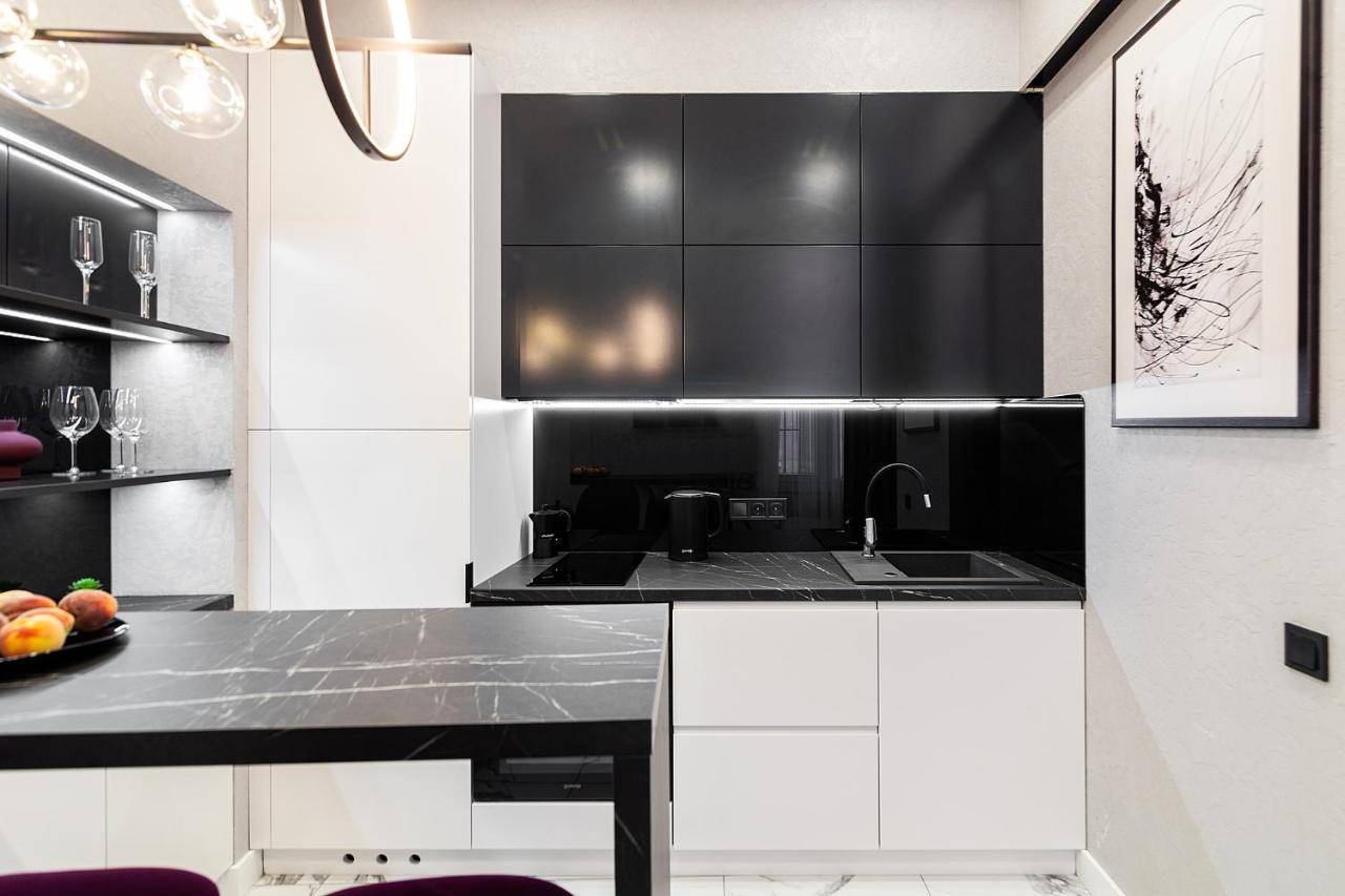 Lovely Apartment On Drahomanova Street Leopoli Esterno foto