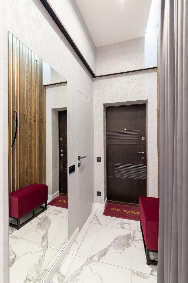 Lovely Apartment On Drahomanova Street Leopoli Esterno foto
